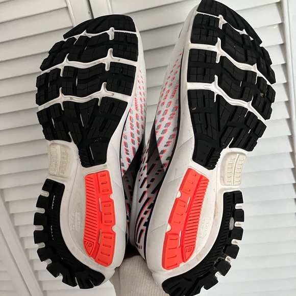 Like New Brooks Ghost Sneakers - Picture 3 of 4